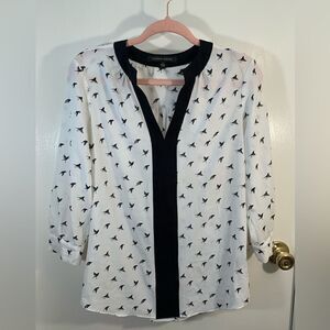 Cynthia Steffe EUC ivory/black sheer v-neck bird blouse Size Small